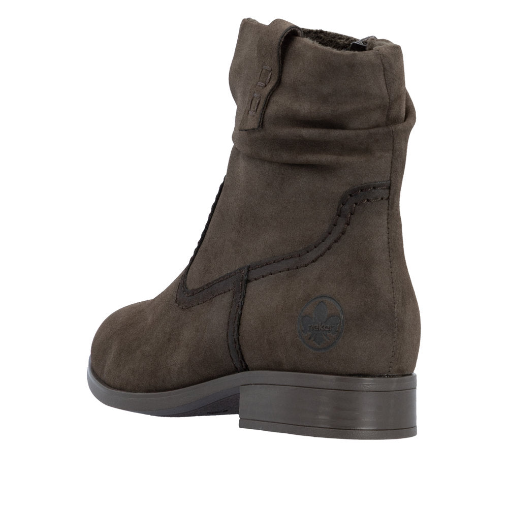Rieker Stiefel mit Kaltfutter in Braun